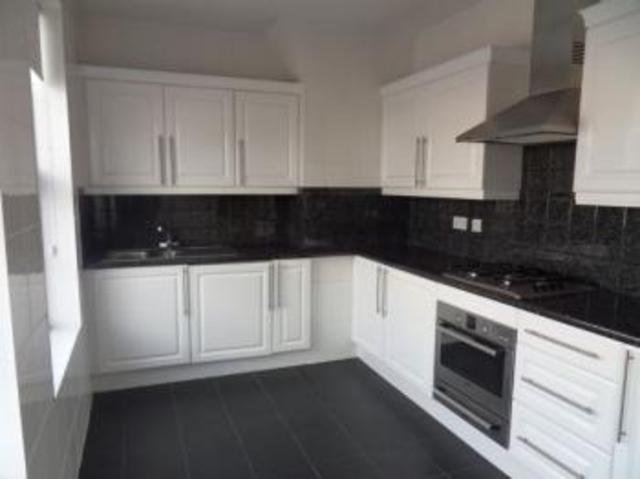  Image of 3 bedroom Flat to rent in Kenton Road Harrow HA3 at Kenton Road  Harrow, HA3 0AN