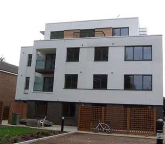  Image of 2 bedroom Flat to rent in Kenton Road Harrow HA3 at Kenton Road  Harrow, HA3 8FE