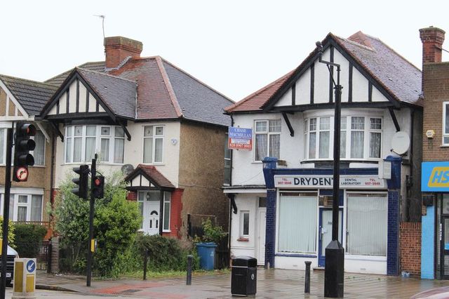  Image of 2 bedroom Property for sale in Kenton Road Harrow HA3 at Kenton Road  Harrow, HA3 8DF
