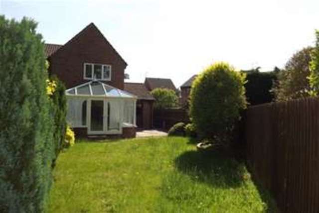  Image of 2 bedroom Detached house to rent in Kerry Close Fleet GU51 at Fleet, GU51 2UF