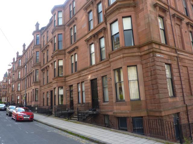  Image of 4 bedroom Flat to rent in Kersland Street Glasgow G12 at Hillhead Glasgow Glasgow, G12 8BX