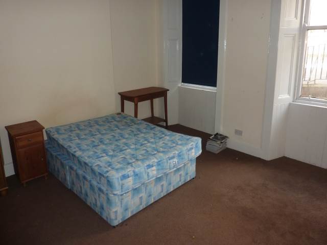  Image of 4 bedroom Flat to rent in Kersland Street Glasgow G12 at Hillhead Glasgow Glasgow, G12 8BX