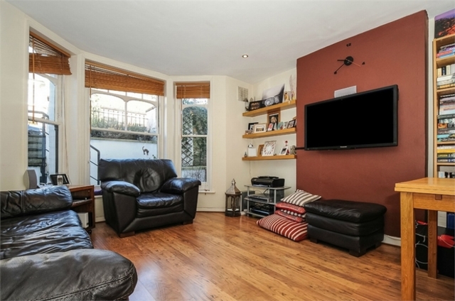  Image of 2 bedroom Flat to rent in Keslake Road London NW6 at Queens Park Queens Park, NW6 6DH