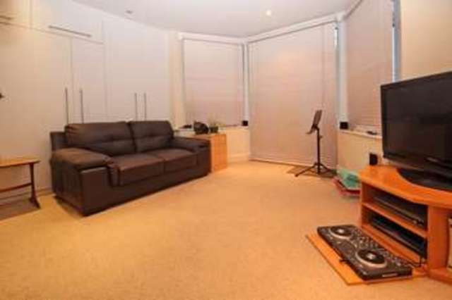  Image of 1 bedroom Flat for sale in Keswick Road Pokesdown Bournemouth BH5 at Keswick Road  Boscombe Manor, BH5 1LP