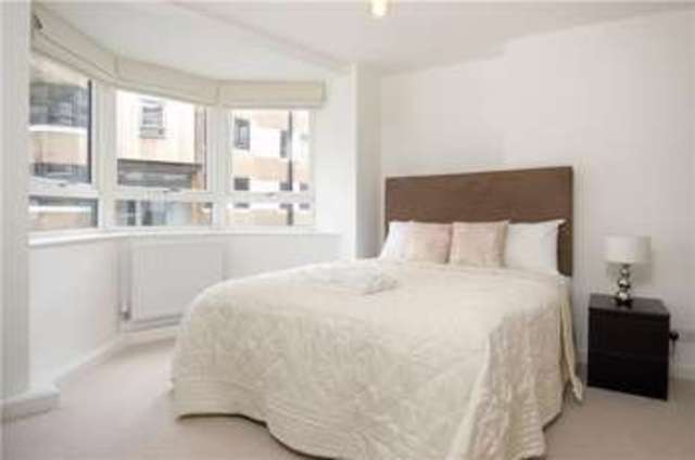  Image of 2 bedroom Apartment to rent in Kew Bridge Court London W4 at Kew Bridge Court  Greater London, W4 3AZ