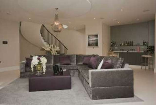  Image of 6 bedroom Detached house for sale in Kewferry Drive Northwood HA6 at Northwood, HA6 2NU