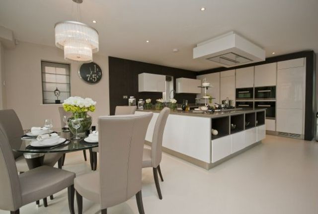  Image of 6 bedroom Detached house for sale in Kewferry Drive Northwood HA6 at Northwood, HA6 2NU