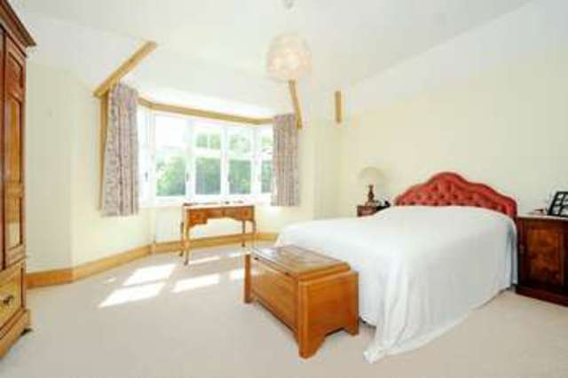  Image of 4 bedroom Detached house for sale in Kewferry Road Northwood HA6 at Northwood, HA6 2NS