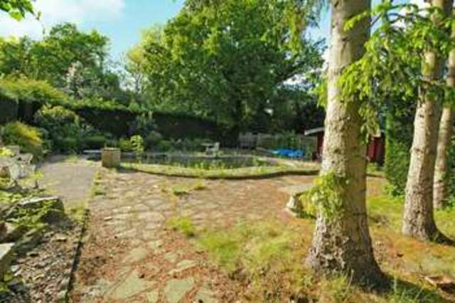  Image of 4 bedroom Detached house for sale in Kewferry Road Northwood HA6 at Northwood, HA6 2PQ