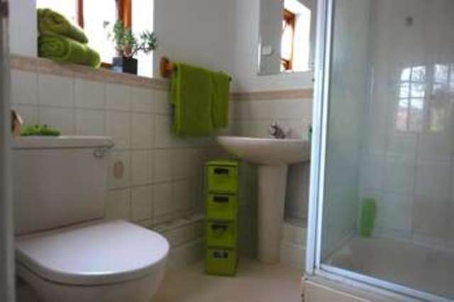  Image of 4 bedroom Detached house for sale in Kiln Ride Finchampstead Wokingham RG40 at Finchampstead Wokingham Finchampstead, RG40 3JN