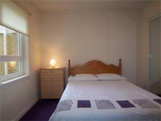  Image of 2 bedroom Flat to rent in Kilnside Road Paisley PA1 at Paisley Renfrewshire Renfrewshire, PA1 1SJ