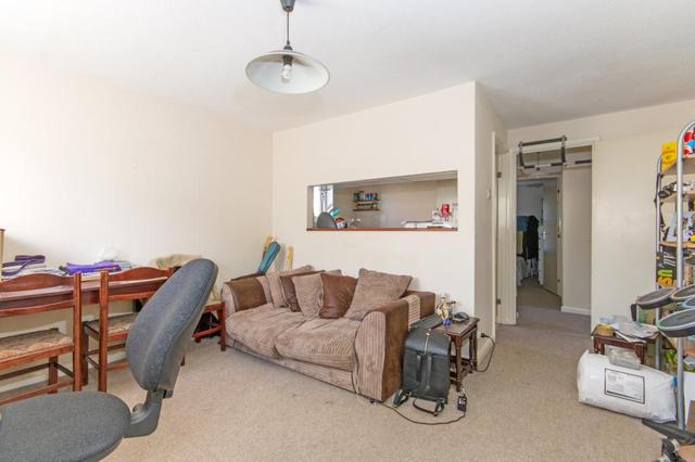  Image of 1 bedroom Flat for sale in Kinburn Street London SE16 at Kinburn Street  Surrey Quays, SE16 6DW