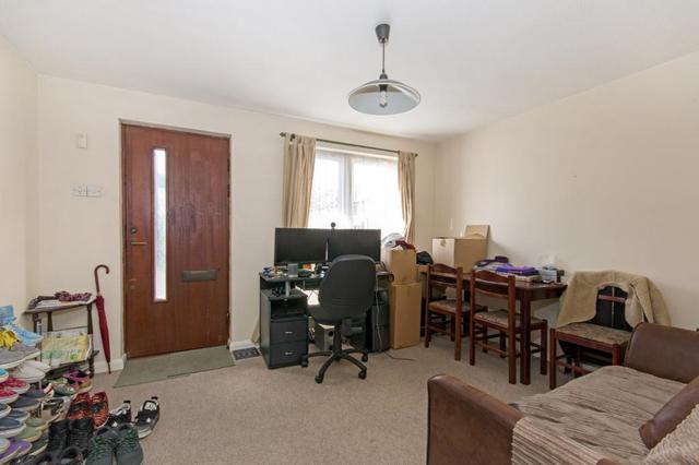  Image of 1 bedroom Flat for sale in Kinburn Street London SE16 at Kinburn Street  Surrey Quays, SE16 6DW