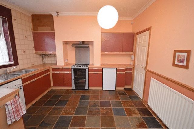  Image of 3 bedroom Terraced house to rent in King Street Castleford WF10 at King Street  Castleford, WF10 4NY