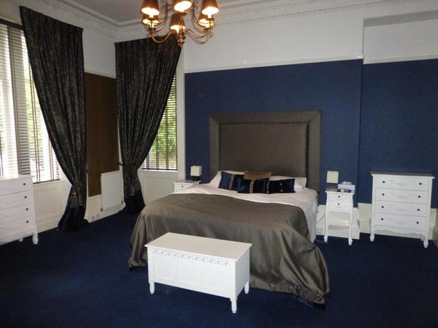  Image of 2 bedroom Flat to rent in King