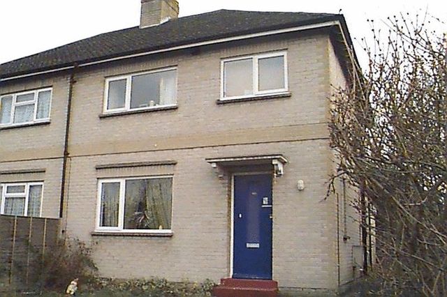  Image of 6 bedroom Semi-Detached house to rent in Kings Lane Englefield Green Egham TW20 at Kings Lane Englefield Green Egham, TW20 0UA