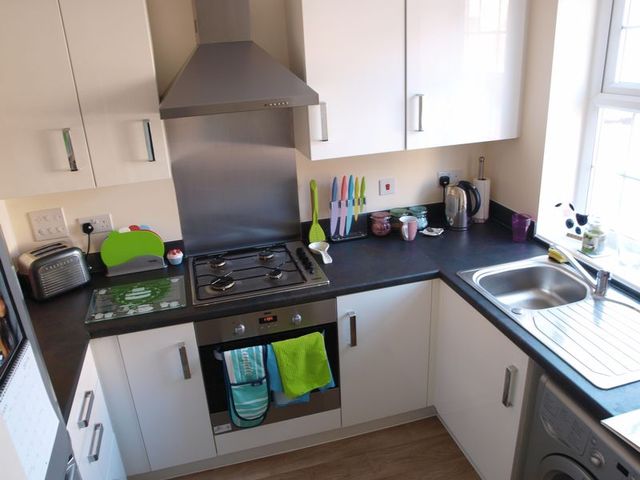  Image of 2 bedroom Semi-Detached house for sale in Kings Sconce Avenue Newark NG24 at Kings Sconce Avenue  Newark, NG24 1FS