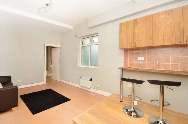  Image of 1 bedroom Flat for sale in Kingsland Road London E8 at Kingsland Road  Dalston, E8 4AE