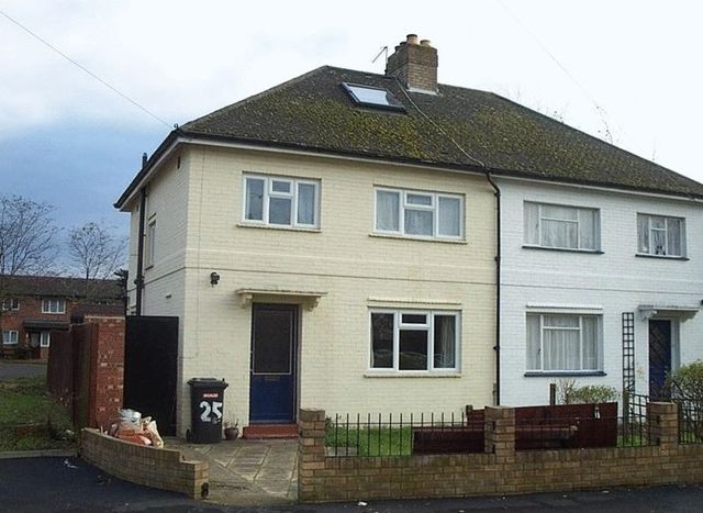  Image of 5 bedroom Semi-Detached house to rent in Kingsley Avenue Englefield Green Egham TW20 at Kingsley Avenue Englefield Green Egham, TW20 0PP