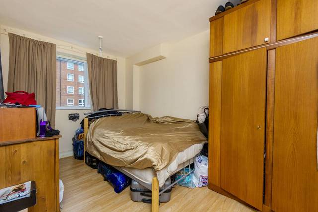  Image of 3 bedroom Maisonette for sale in Kingsman Street London SE18 at Kingsman Street  Woolwich, SE18 5PT