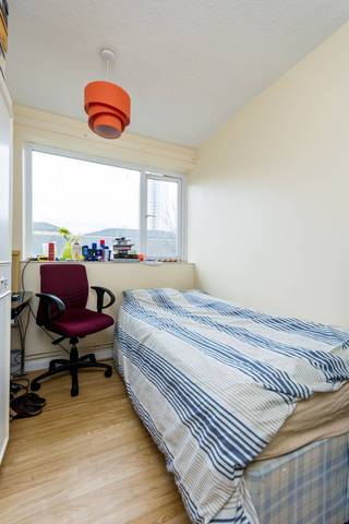  Image of 3 bedroom Maisonette for sale in Kingsman Street London SE18 at Kingsman Street  Woolwich, SE18 5PT