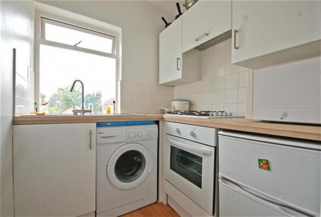  Image of 3 bedroom Terraced house for sale in Kingston Road London SW19 at Wimbledon, SW19 1LJ