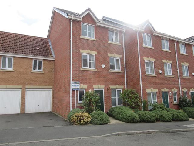  Image of 4 bedroom Property for sale in Kingswell Avenue Arnold Nottingham NG5 at Kingswell Avenue Nottingham Nottingham, NG5 6SY