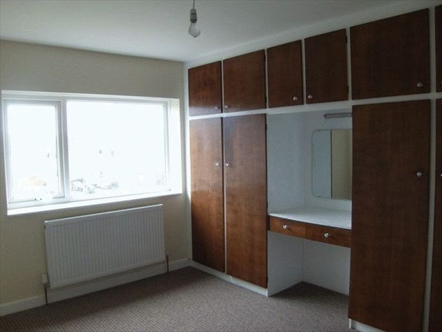  Image of 3 bedroom Semi-Detached house to rent in Kirkstone Avenue Huddersfield HD5 at Kirkstone Avenue  Huddersfield, HD5 9EL