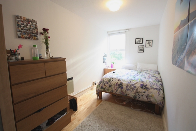  Image of 3 bedroom Flat for sale in Meyrick Road London SW11 at Meyrick Road  London, SW11 2NJ