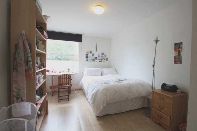  Image of 3 bedroom Flat for sale in Meyrick Road London SW11 at Meyrick Road  London, SW11 2NJ