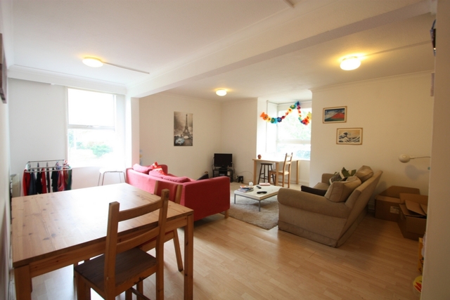  Image of 3 bedroom Flat for sale in Meyrick Road London SW11 at Meyrick Road  London, SW11 2NJ