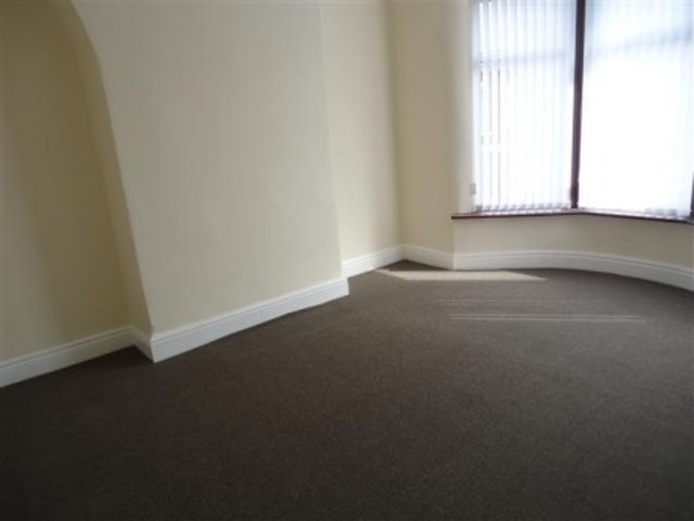  Image of 3 bedroom Terraced house to rent in Knoclaid Road Old Swan Liverpool L13 at clubmoor  Liverpool, L13 8DB
