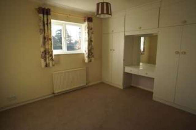  Image of 3 bedroom Bungalow to rent in Knoll Close Sherington Newport Pagnell MK16 at Newport Pagnell, MK16 9PQ