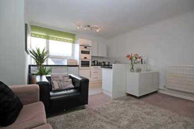  Image of 2 bedroom Flat for sale in Knyveton Road Boscombe Bournemouth BH1 at Knyveton Road Boscombe Bournemouth, BH1 3QN
