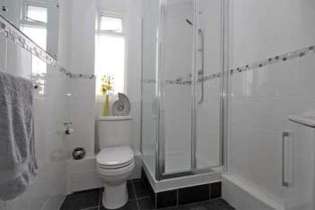  Image of 2 bedroom Flat for sale in Knyveton Road Boscombe Bournemouth BH1 at Knyveton Road Boscombe Bournemouth, BH1 3QN
