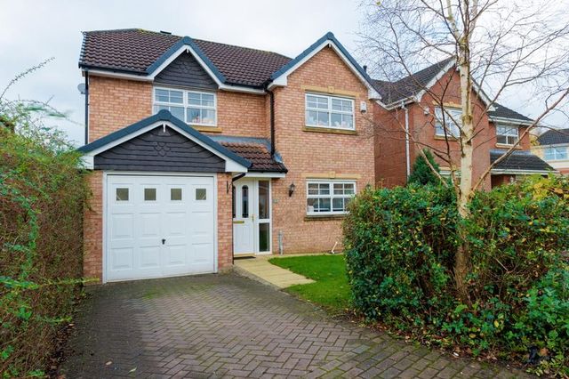 Image of 4 bedroom Detached house for sale in Lady Richeld Close Runcorn WA7 at Lady Richeld Close  Runcorn, WA7 1XQ