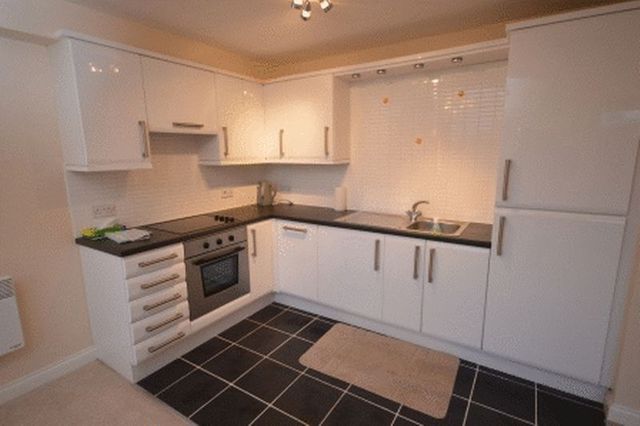  Image of 2 bedroom Flat to rent in Lagentium Plaza Glasshoughton Castleford WF10 at Lagentium Plaza  Castleford, WF10 4PP