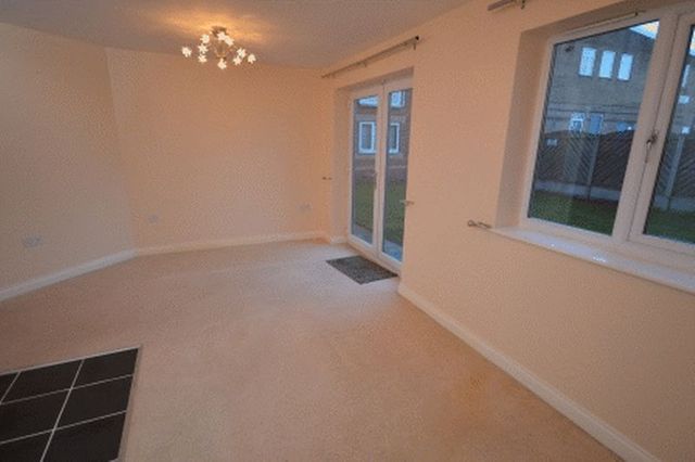  Image of 2 bedroom Flat to rent in Lagentium Plaza Glasshoughton Castleford WF10 at Lagentium Plaza  Castleford, WF10 4PP