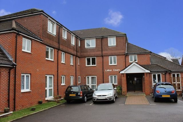  Image of 2 bedroom Retirement Property for sale in Gales Drive Crawley RH10 at Gales Drive  Crawley, RH10 1QB