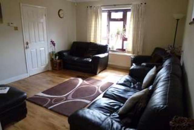  Image of 4 bedroom Detached house for sale in Lakes Lane Newport Pagnell MK16 at Newport Pagnell, MK16 8HR