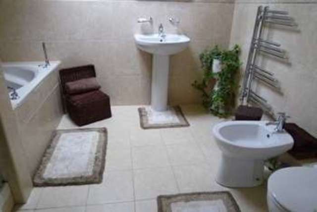  Image of 4 bedroom Detached house for sale in Lakes Lane Newport Pagnell MK16 at Newport Pagnell, MK16 8HR