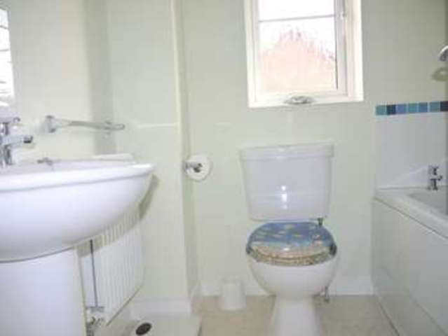 Image of 3 bedroom Semi-Detached house to rent in Dakota Way Eastleigh SO50 at Dakota Way  Eastleigh, SO50 5TY