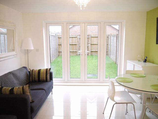  Image of 3 bedroom Detached house to rent in Viscount Gardens Eastleigh SO50 at Viscount Gardens  Eastleigh, SO50 5TZ