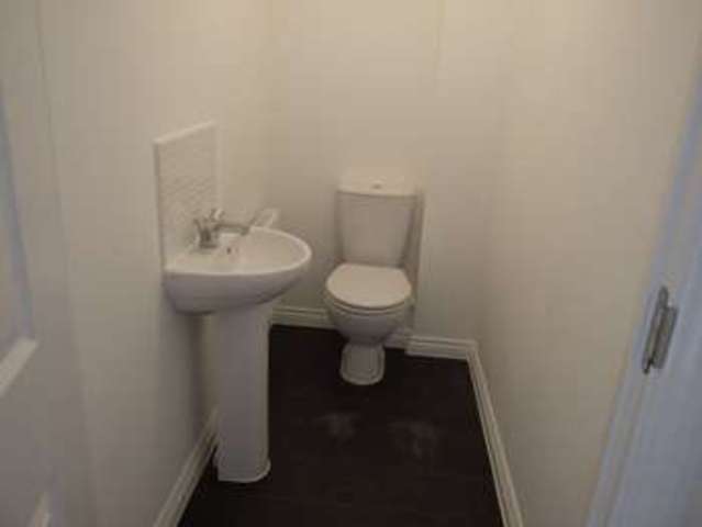  Image of 4 bedroom Detached house for sale in Lammas Drive Hathern Loughborough LE12 at Lammas Drive  Loughborough, LE12 5PN