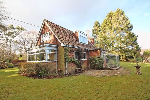  Image of 3 bedroom Property for sale in Landford Wood Salisbury SP5 at Landford Wood Salisbury, SP5 2ES