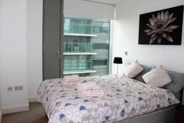  Image of 2 bedroom Flat for sale in Marsh Wall London E14 at 24 Marsh Wall  Canary Wharf, E14 9DB