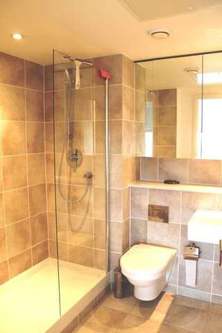  Image of 2 bedroom Flat for sale in Marsh Wall London E14 at 24 Marsh Wall  Canary Wharf, E14 9DB