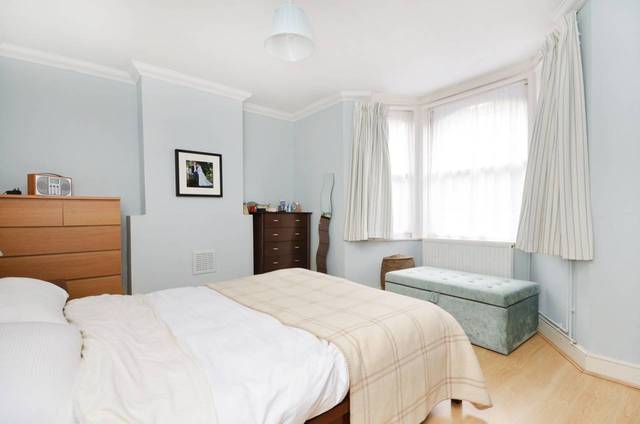 Image of 2 bedroom Maisonette for sale in Langdale Road London SE10 at Langdale Road  Greenwich, SE10 8UA