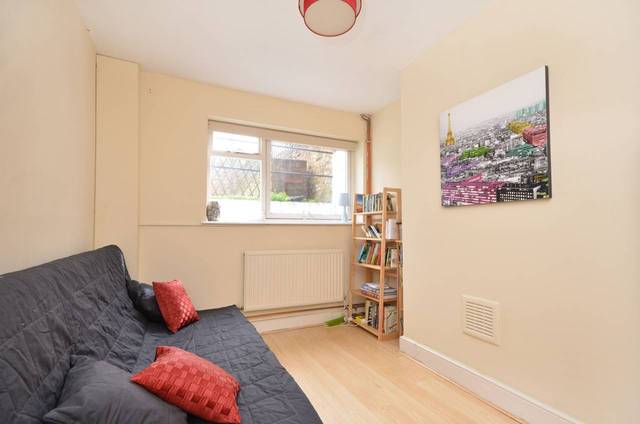  Image of 2 bedroom Maisonette for sale in Langdale Road London SE10 at Langdale Road  Greenwich, SE10 8UA