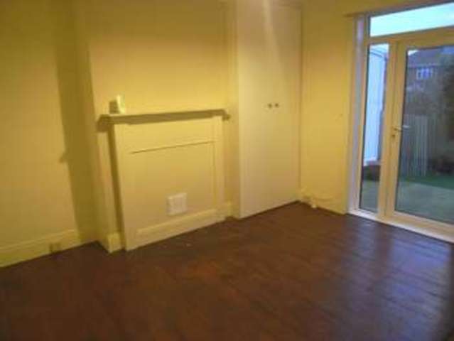  Image of 1 bedroom Ground Flat to rent in Langley Road Southampton SO15 at Regents Park Southampton Hampshire, SO15 8PJ